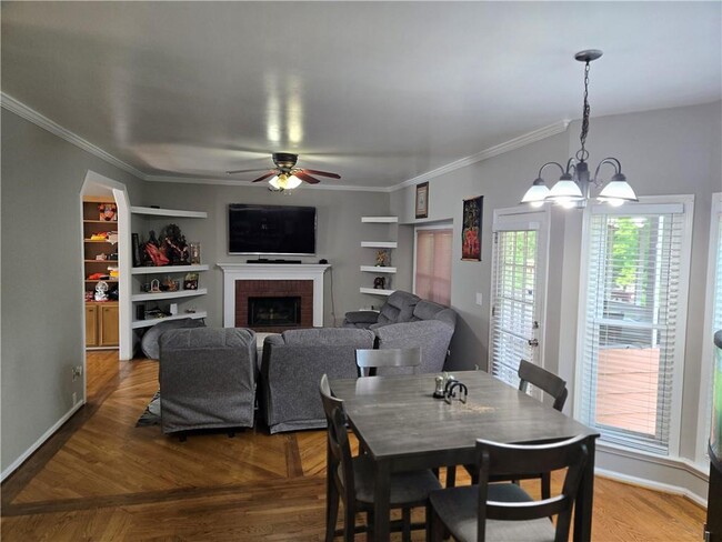 Building Photo - 455 Oak Springs Dr NW