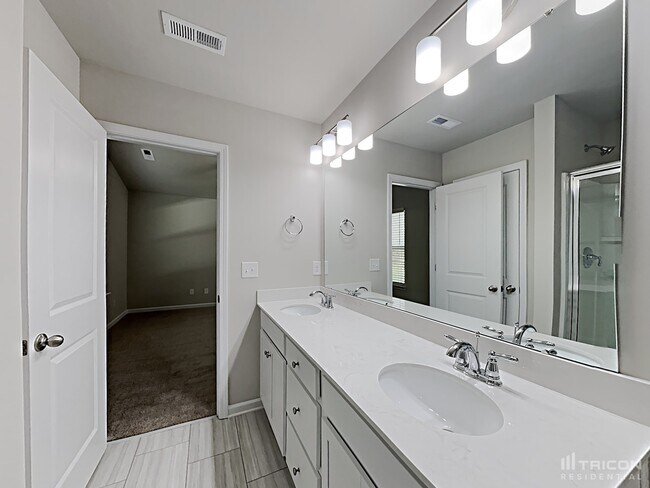 Building Photo - 209 Spring Knoll Dr