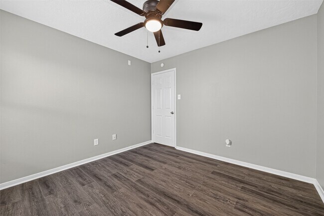 Building Photo - 8010 Indian Desert Dr