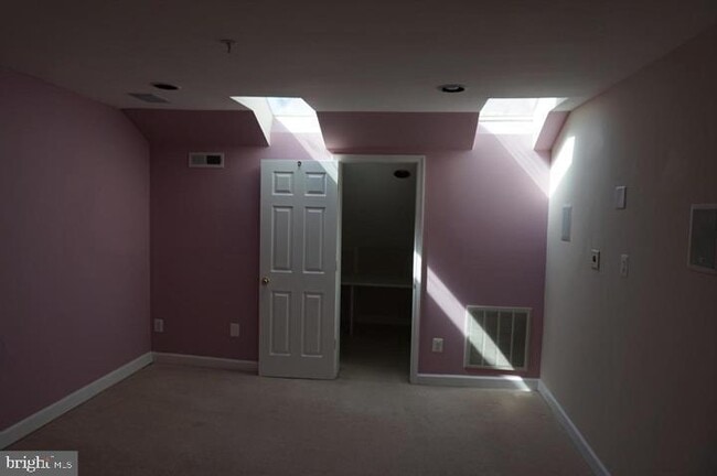 Building Photo - 8036 Kidwell Town Ct