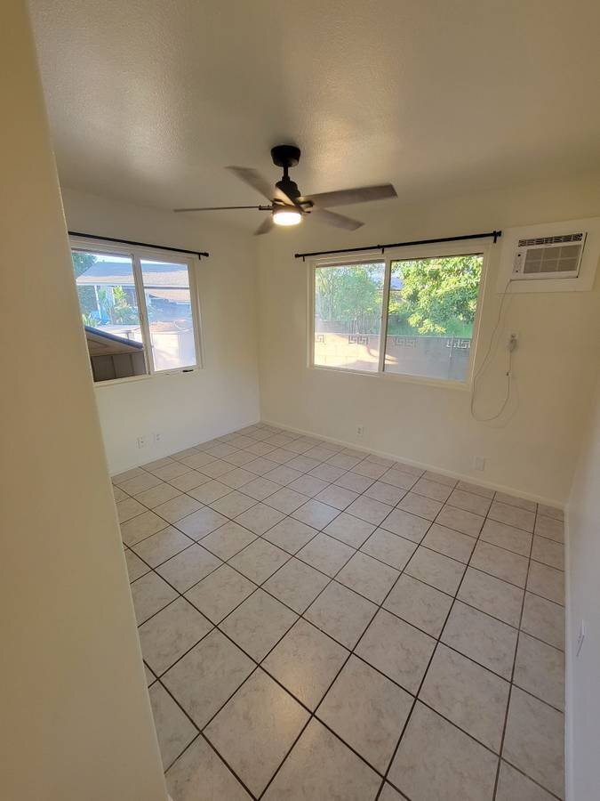 Building Photo - 310 Humupea St