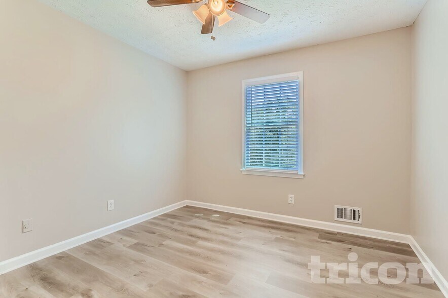 Building Photo - 367 Arbour Way