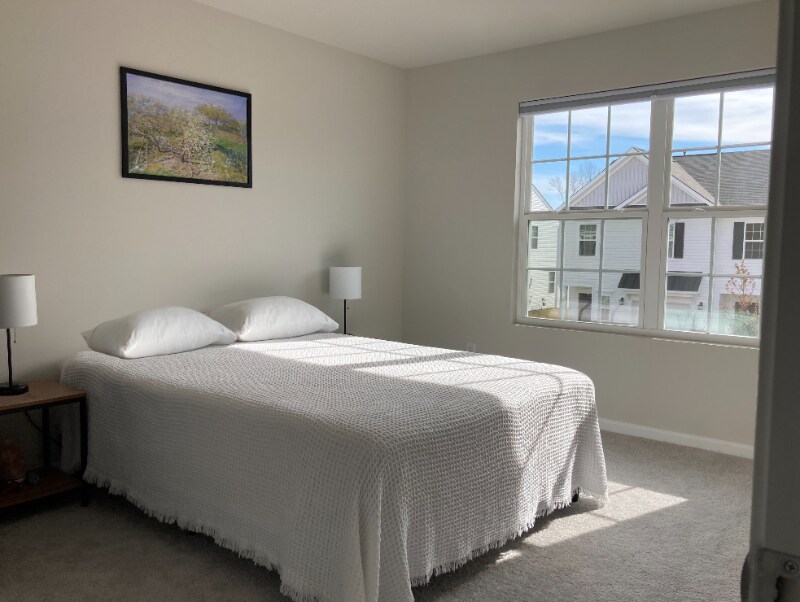 Building Photo - 12 Twiggs Ln