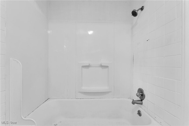 Building Photo - 21670 Wilmore Ave