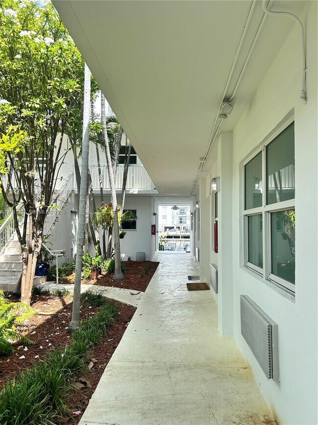 Building Photo - 8080 Tatum Waterway Dr