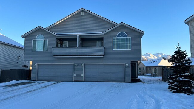 Building Photo - 3 Bed, 2.5 Bath - Beautiful Mountain Views - Close to JBER!