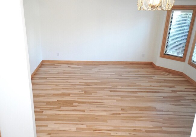 Building Photo - 11965 W Gunsmoke Dr