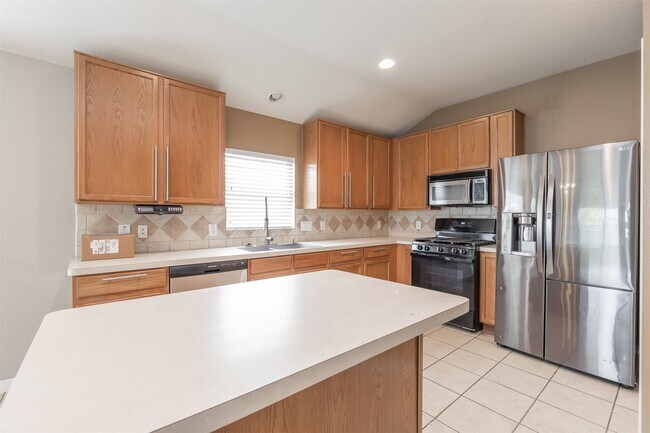 Building Photo - 16522 Grenada Falls Dr