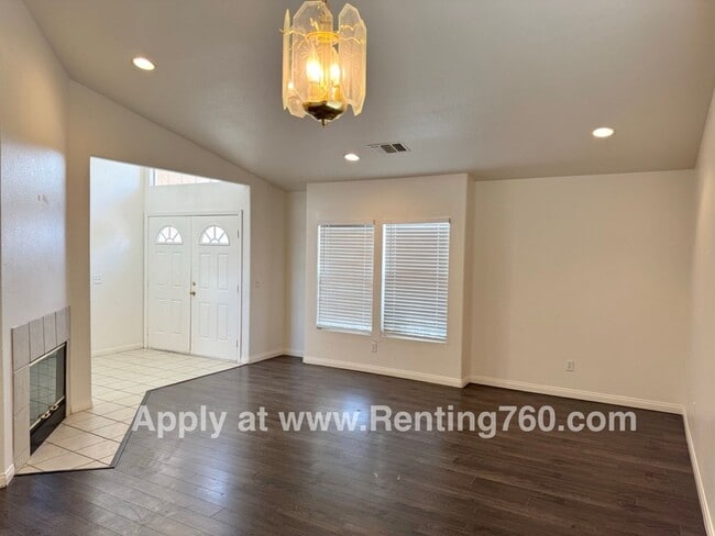 Building Photo - Beautiful Home in Copper Hills!
