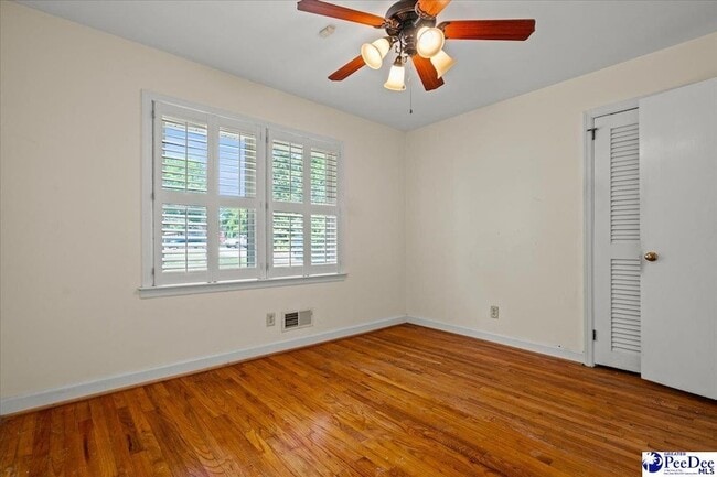 Building Photo - 726 Wisteria Dr