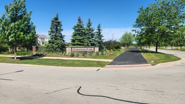 Building Photo - 4444 Monroe Ct