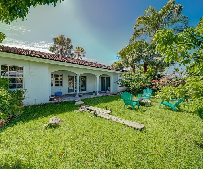 Building Photo - 18128 SW 151st Ave