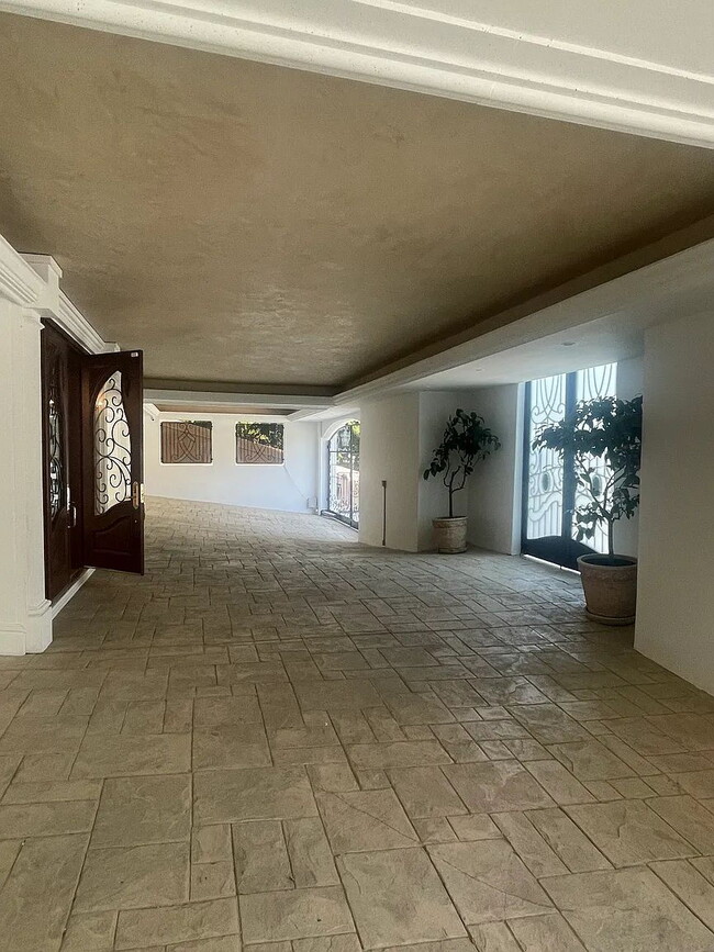 Building Photo - NO MIN CREDIT SCORE REQUIRED, BK OKAY, PAS...