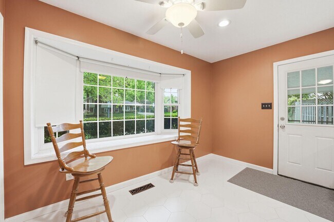 Building Photo - 4804 King Richard Dr