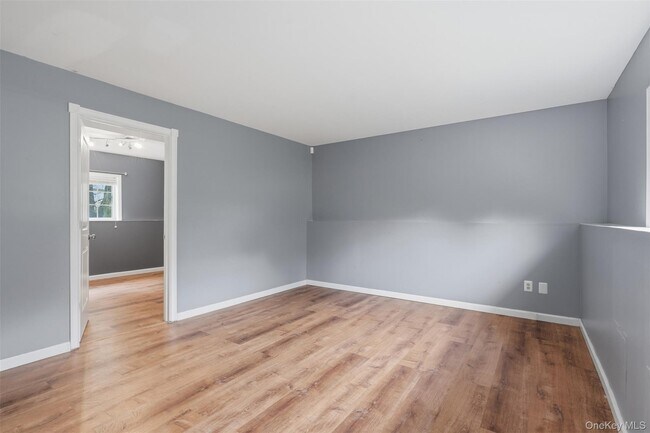 Building Photo - 17 Watkins Dr