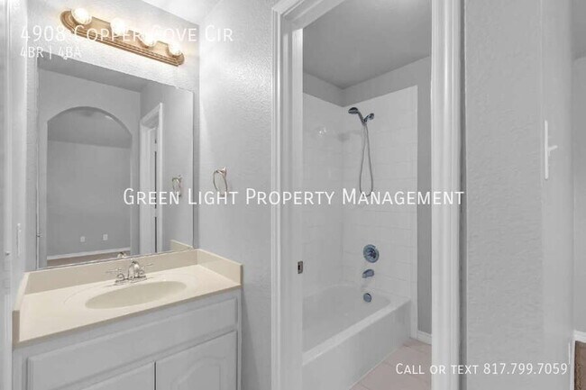 Building Photo - 4908 Copper Cove Cir