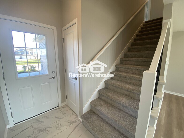 Building Photo - 7000 Lake Ridge Ave