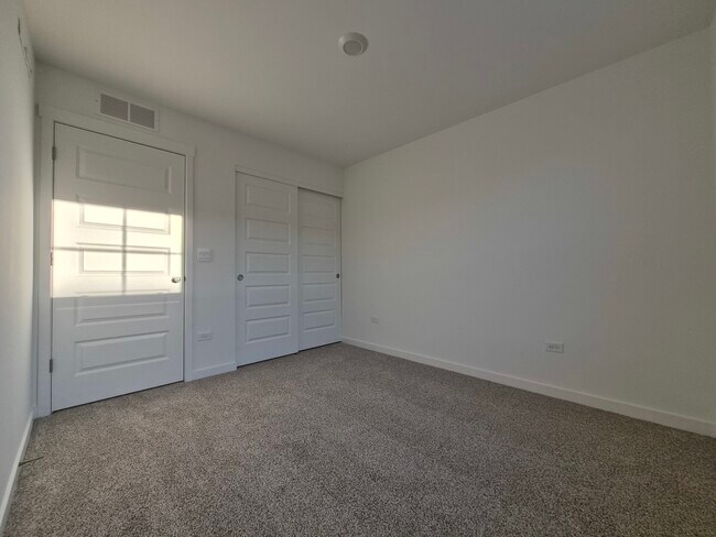 Building Photo - 2268 Barbera Dr