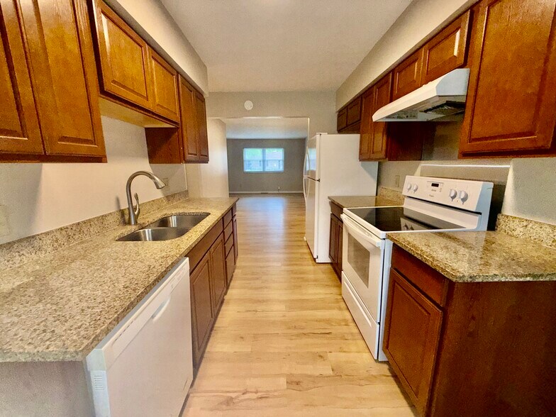 Building Photo - 511 Diven Ln