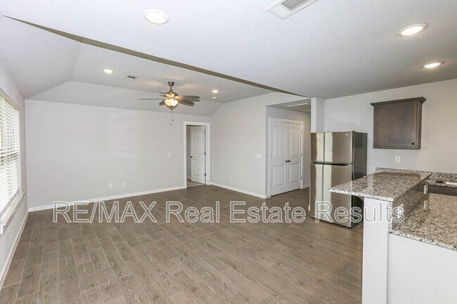 Building Photo - 1503 Purple Finch St