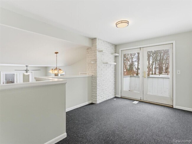 Building Photo - 38301 Murdick Dr