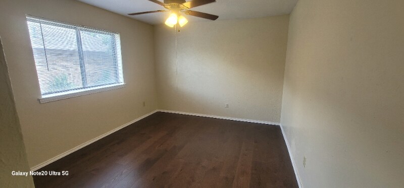 Building Photo - 2102 Berkner Dr