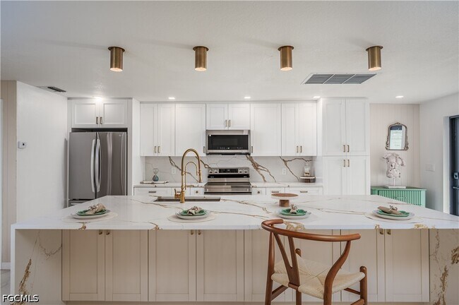 Building Photo - 618 Santa Margerita Ln