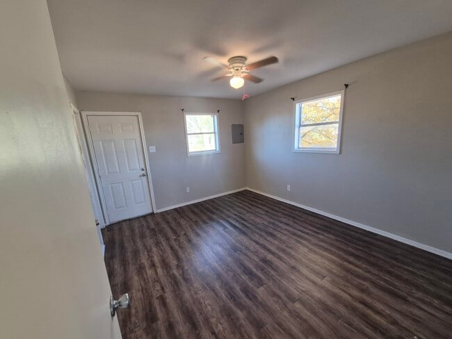 Building Photo - 1116 41st St