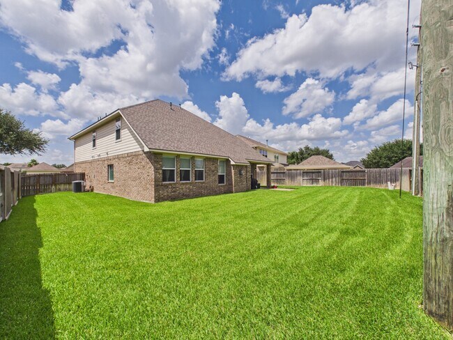 Building Photo - 9426 Russeff Field Ln
