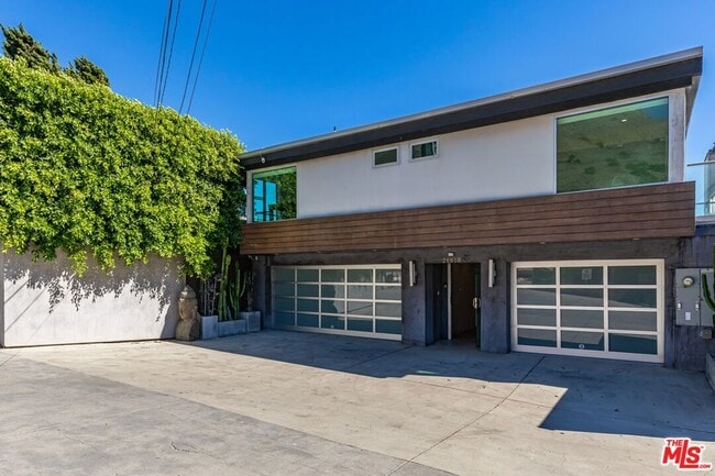 Building Photo - 26050 CA-1