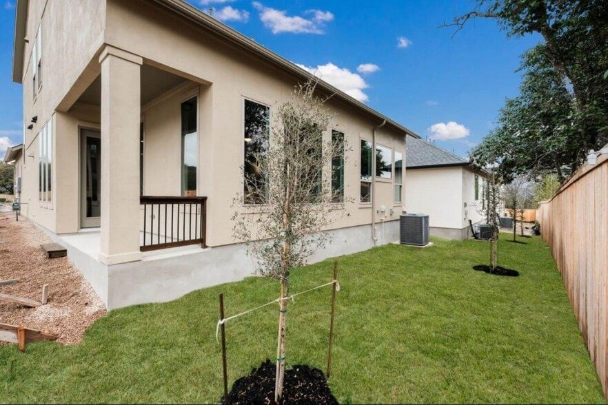 Patio/Backyard - 11330 Cottage Grove