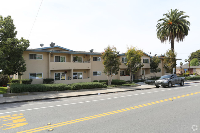 Primary Photo - Santa Clara Apartments