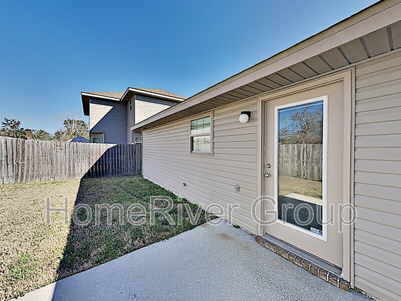 Building Photo - 8907 Hertford Cir