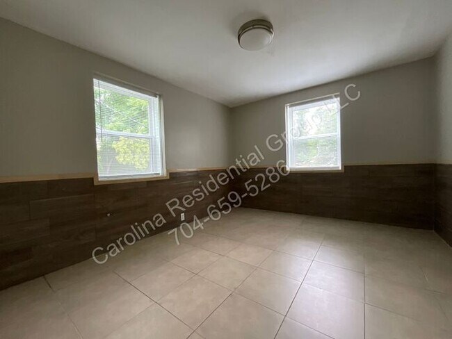 Building Photo - 259 Jefferson Ct NE