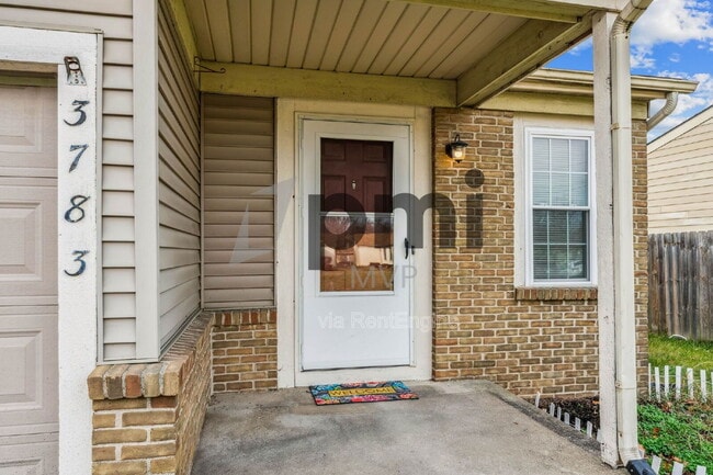 Building Photo - 3783 Petzinger Rd