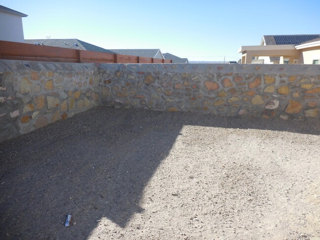 Building Photo - 7312 Glacier Dr