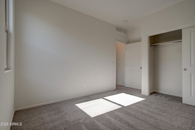 Building Photo - 12340 W Kaler Dr
