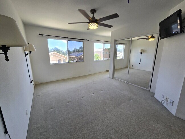 Building Photo - Upgraded 4BR,3BA Home in Ewa Gentry Summerhill with Solar PV