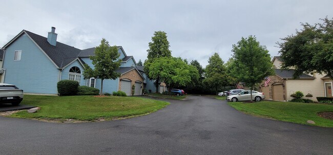 Building Photo - 235 Wellington Cir