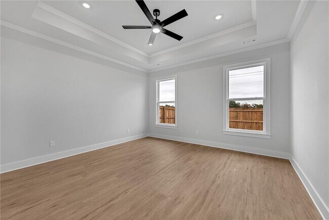 Building Photo - 1850 Momi St