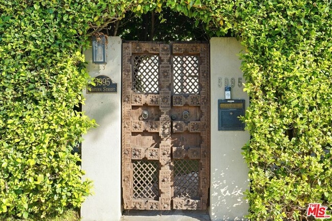 Building Photo - 5995 Saturn St