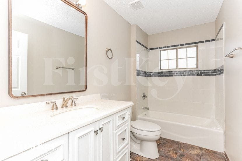 Building Photo - 12330 York Harbor Dr