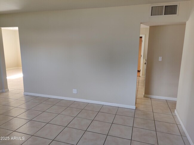 Building Photo - 1314 N 71st St
