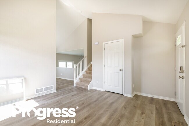 Building Photo - 12961 Leesburg Rd