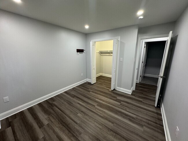 Building Photo - 222 Chesna Dr