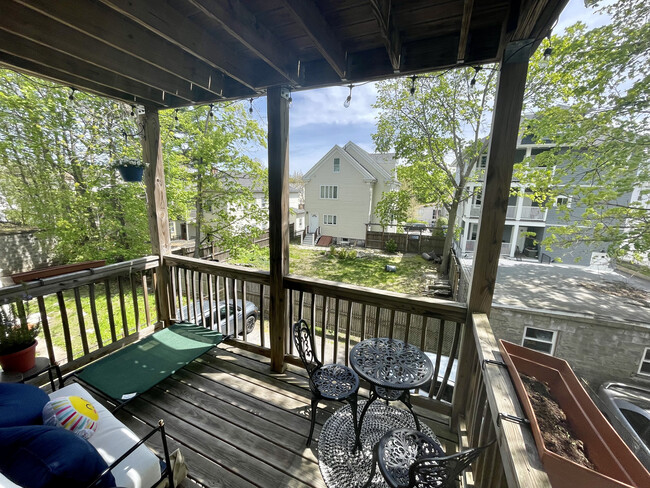 Outdoor Private Deck - 21 Marion Rd