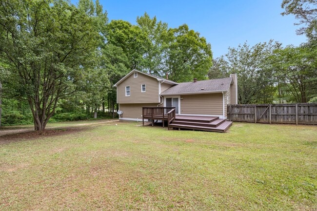 Building Photo - Immaculate 4BR Home with In Law Suite in Prime Location