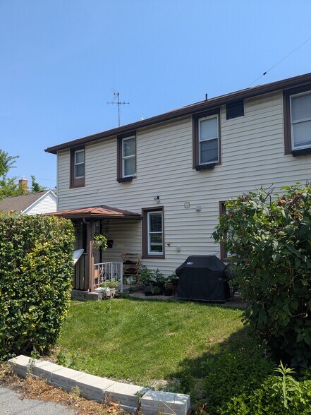 Building Photo - 22 N Railroad St