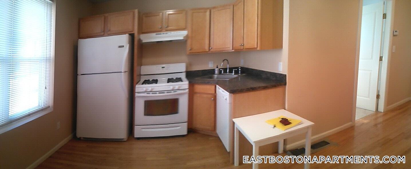 Building Photo - 52 Brooks St