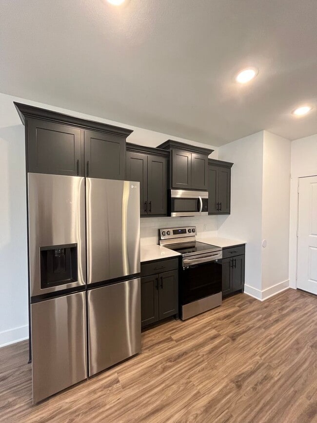 Interior Photo - The Glen